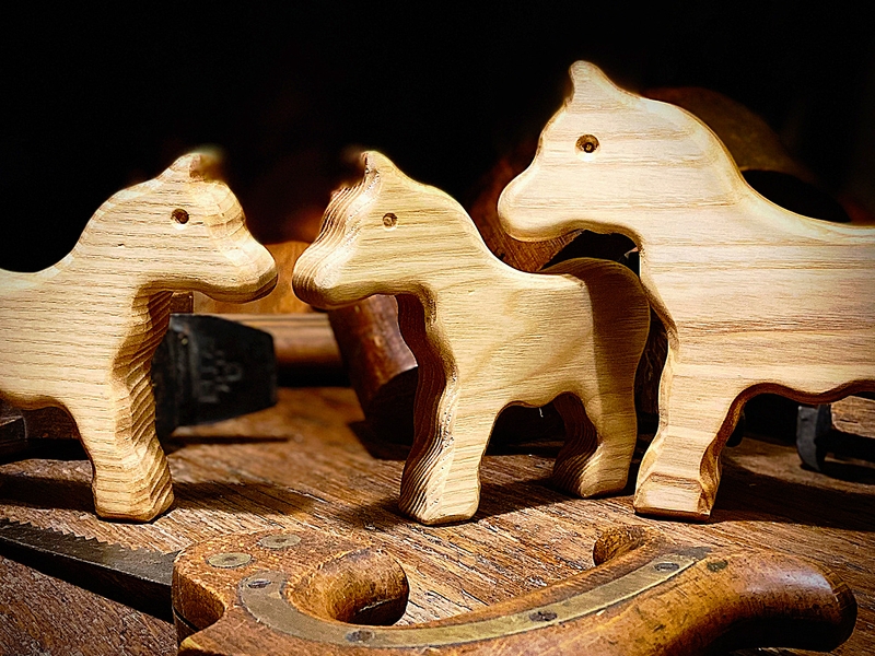 Pferd oder Esel aus Holz, atmosphärisch fotografiert