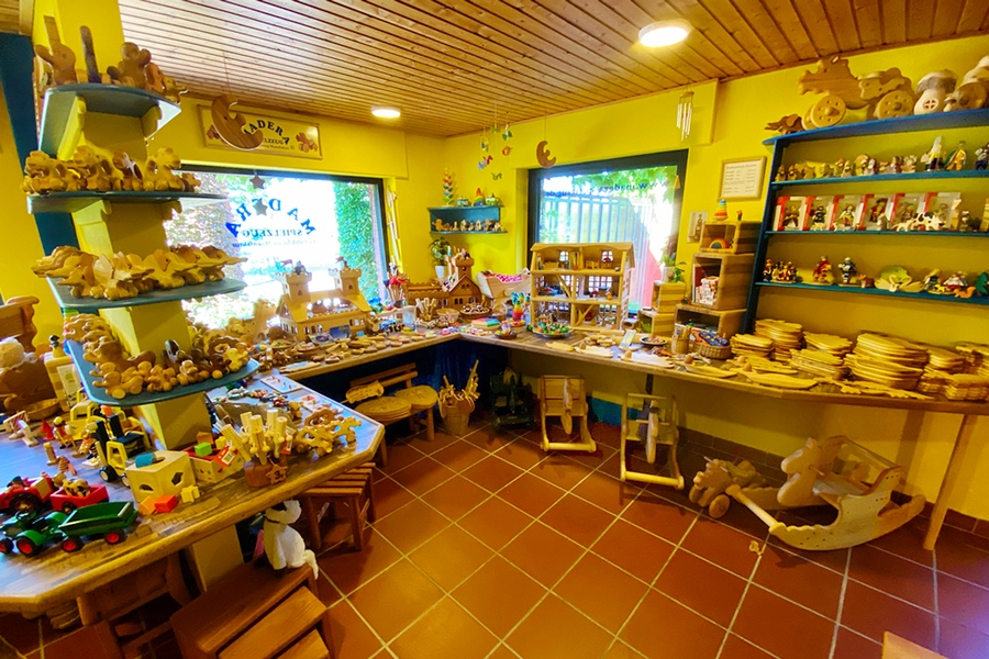 Der Showroom von Madera-Spielzeug - Norbert Stock Der Showroom von Madera-Spielzeug - Norbert Stock